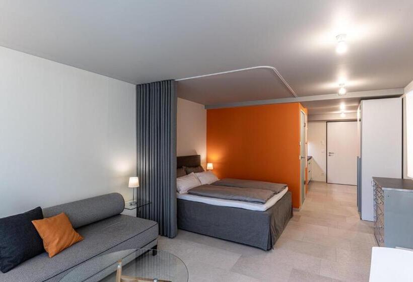 스탠다드 스튜디오, West Apartments