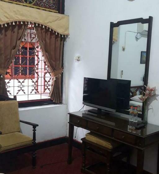 标准间, Koolkost At Tenggilis  Minimum Stay 30 Nights
