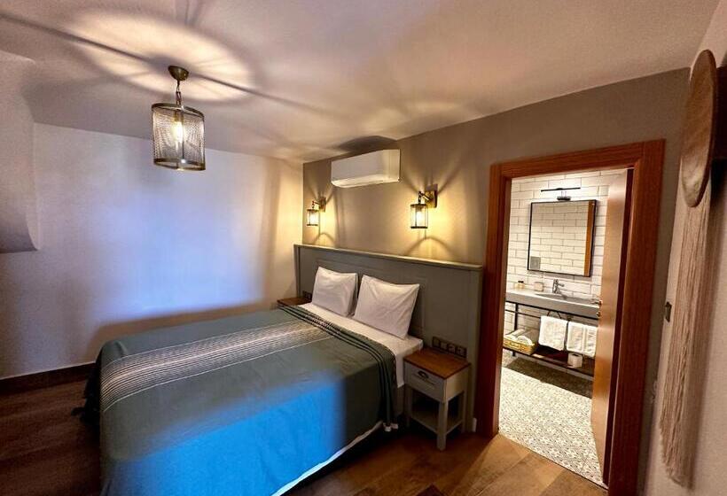 سوییت لوکس, Oikos Bozcaada