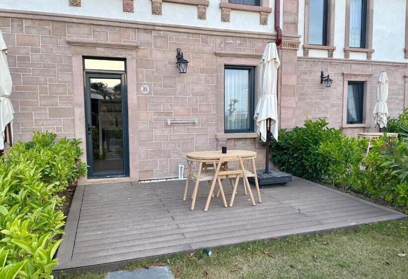 استودیوی استاندارد, Oikos Bozcaada