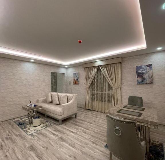 جناح جونيور, Veliton