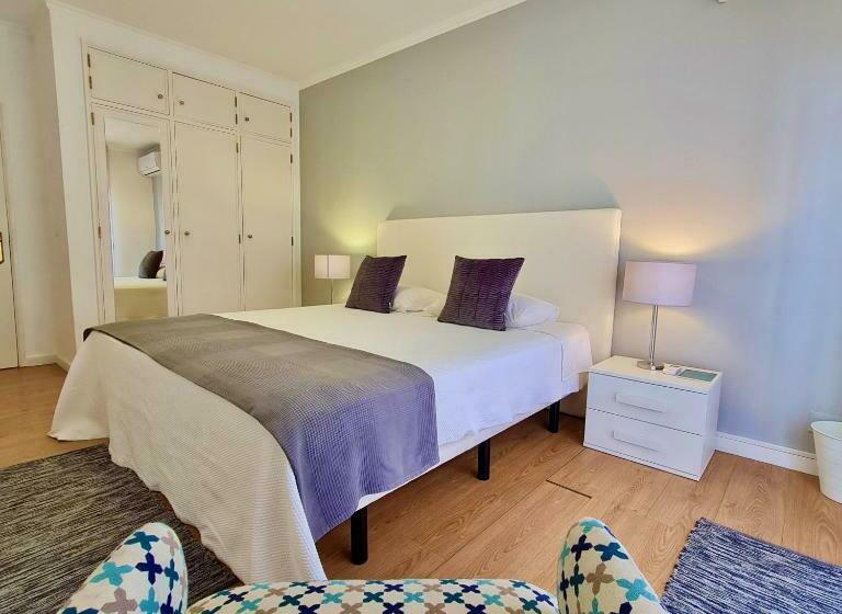 Standard Room with Terrace, Moro S Friends House   Cascais