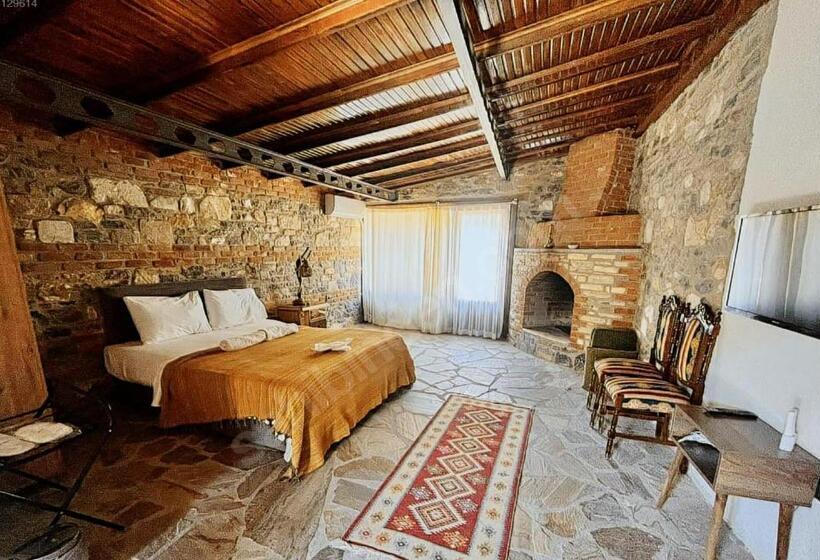 اتاق سوپریور, Pir Efes Konakları