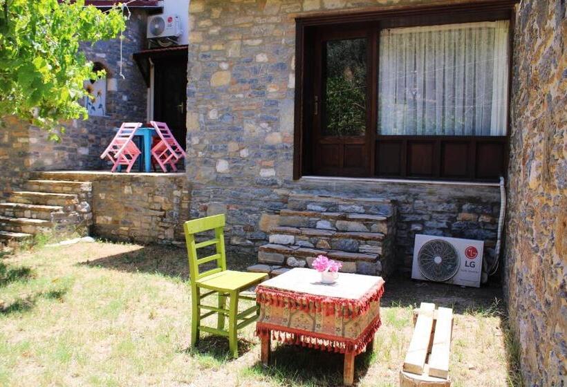 اتاق سوپریور, Pir Efes Konakları