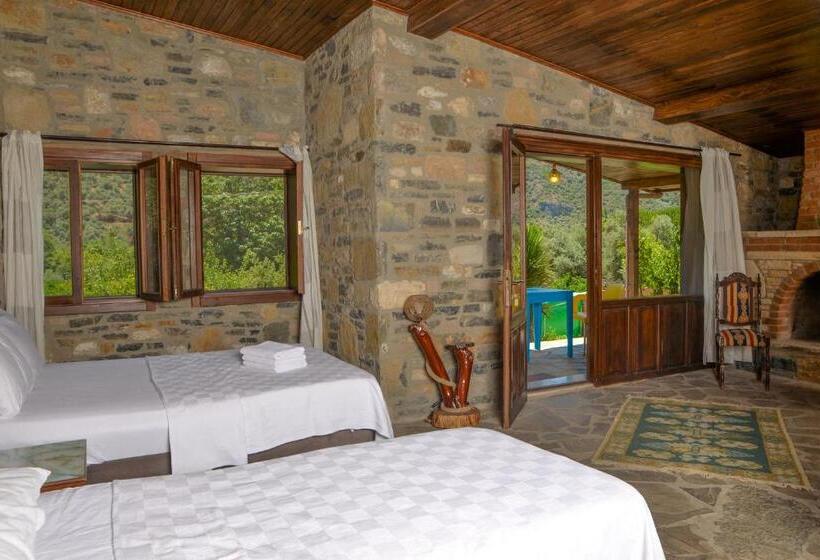 اتاق لوکس, Pir Efes Konakları