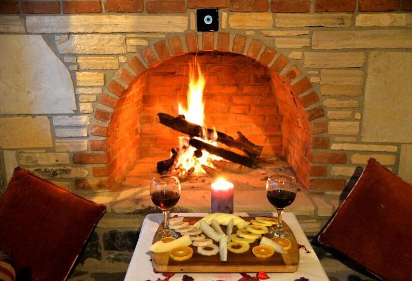 اتاق لوکس, Pir Efes Konakları