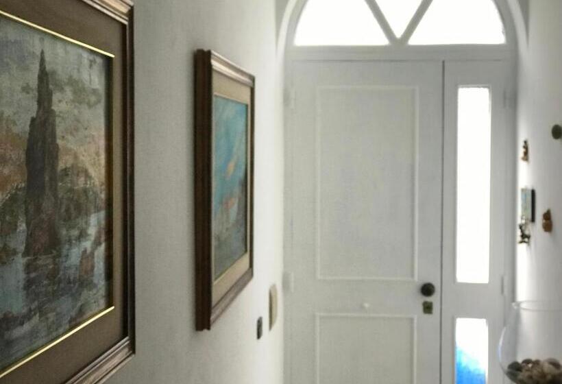 דירת חדר עם טרסה, Tritone   Immobilevante