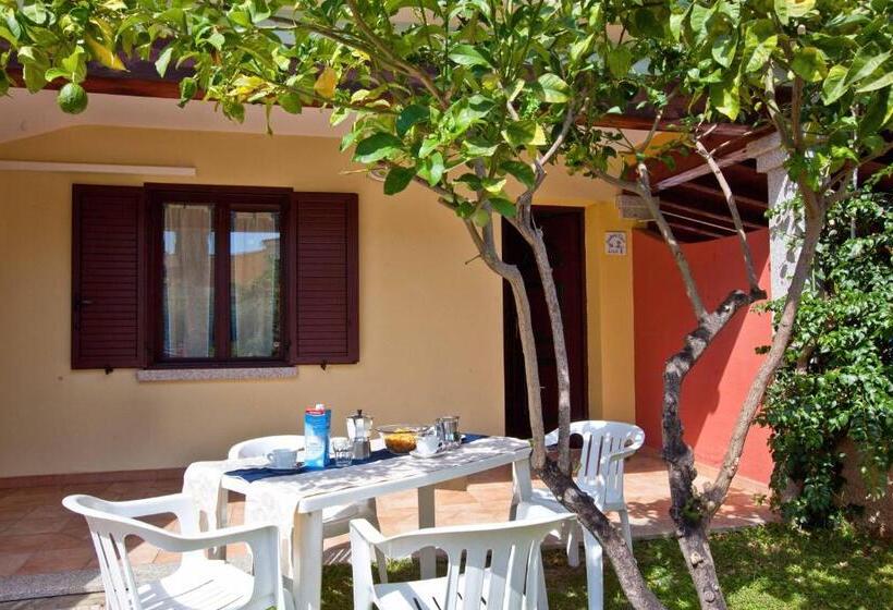 דירת שלושה חדרים, Porto Ottiolu Residence