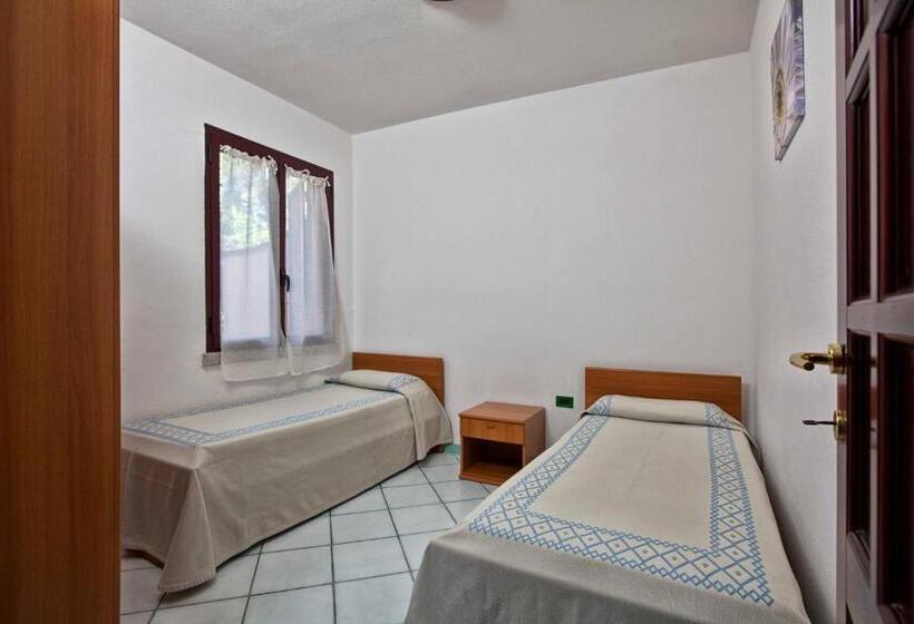 דירת שלושה חדרים, Porto Ottiolu Residence