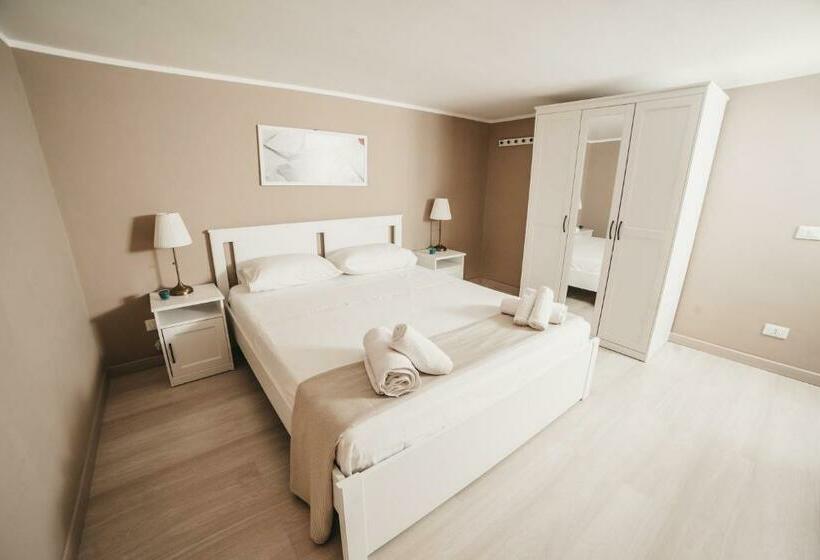 デラックスルーム, G Room