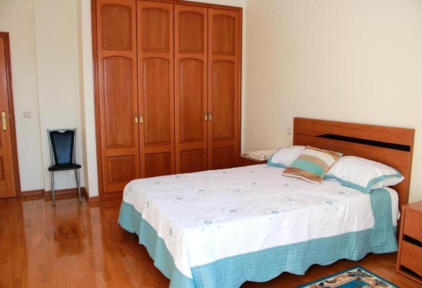 اتاق استاندارد با سرویس بهداشتی مشترک, Porto Cruz House