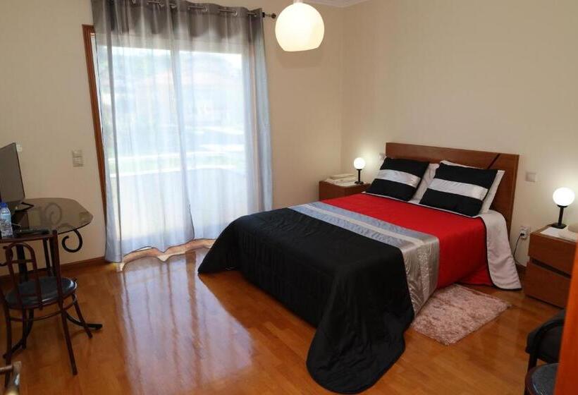 패밀리 룸, Porto Cruz House