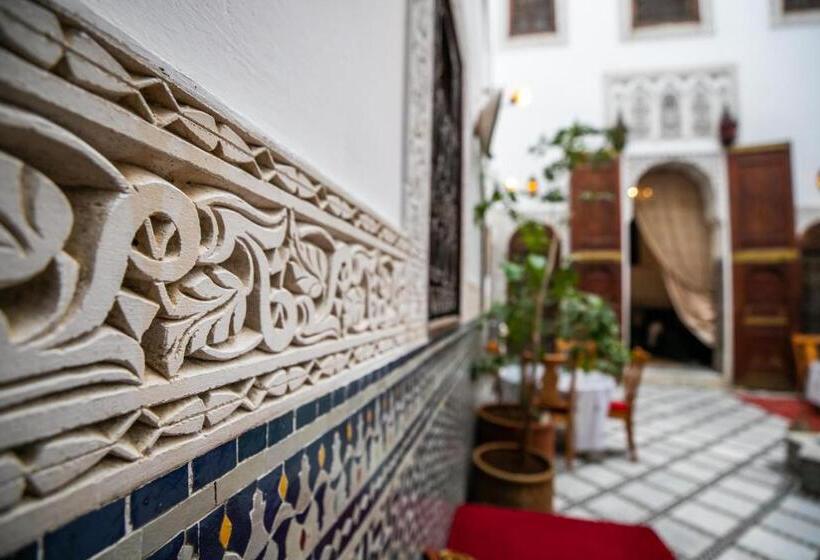 اتاق اکونومی یک تخته, Riad Arabella