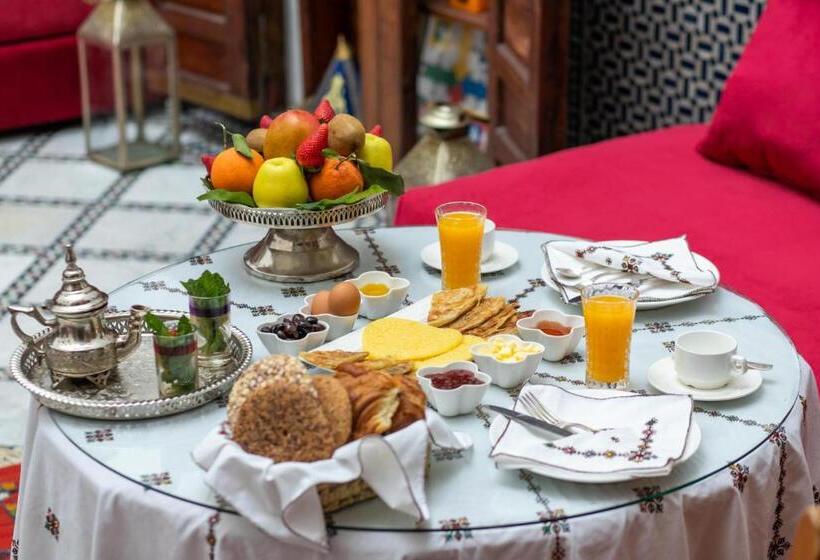 سوییت خانوادگی, Riad Arabella