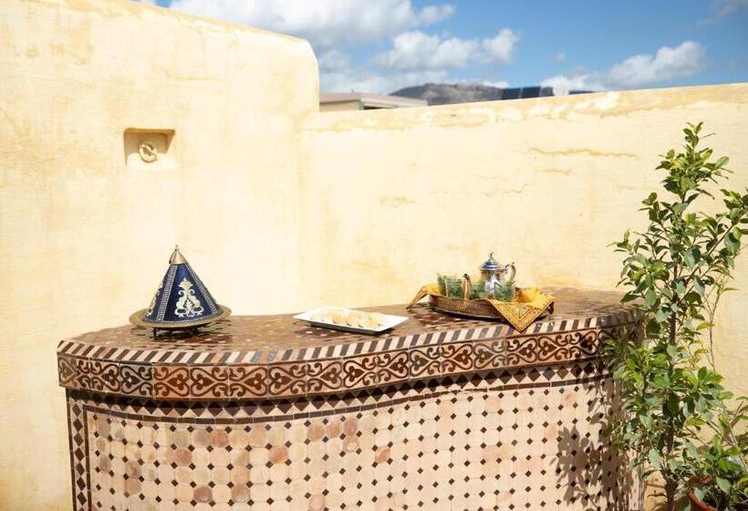 اتاق لوکس, Riad Arabella