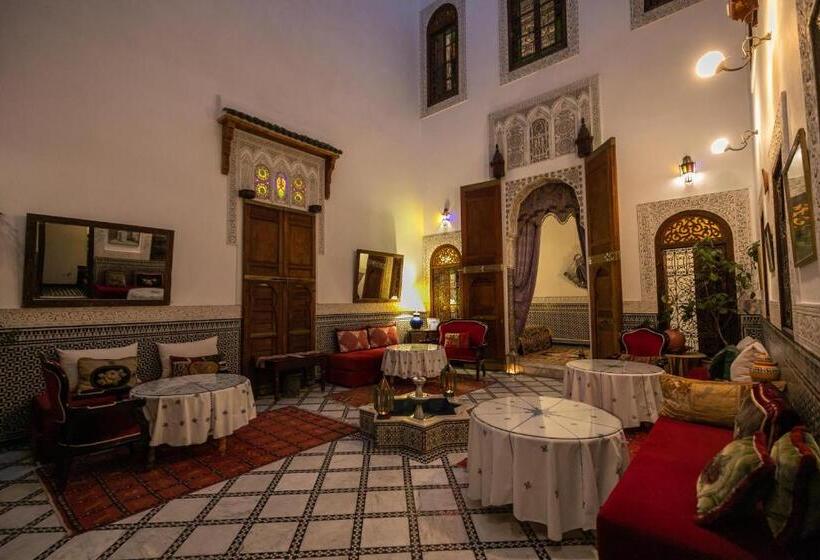 اتاق لوکس, Riad Arabella