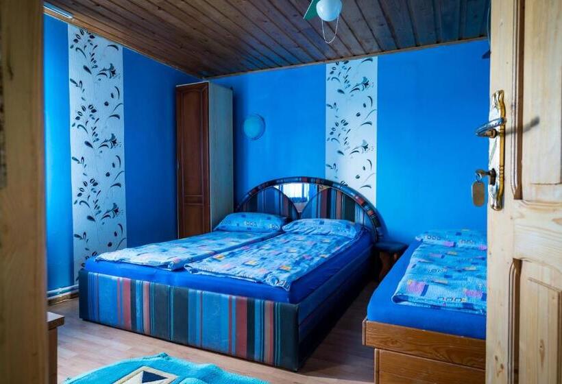 스탠다드 트리플 룸, Pensiunea Elena