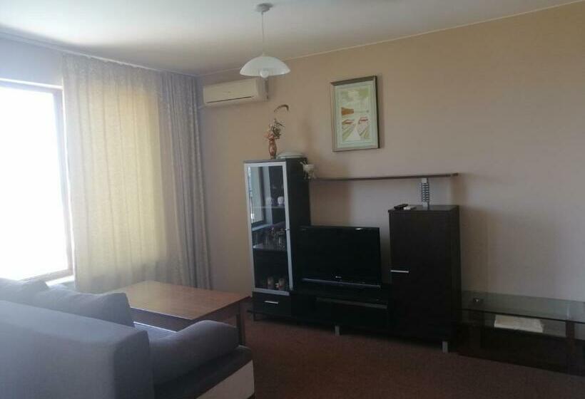 Апартаменты 1 Спальня, Villa Vega