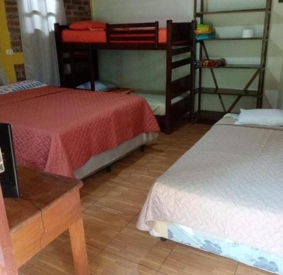 家庭间, Hostal Cabañas Ave Maria