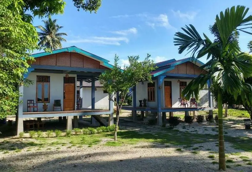 オーシャンビュースタンダードルームバルコニー付き, New Raya   Nias Beach Bungalows