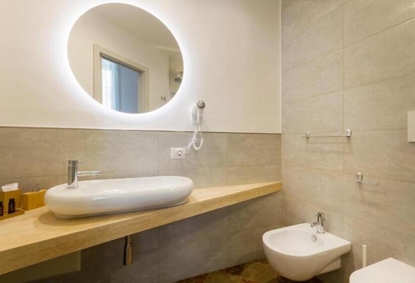 سوئیت با وان آب گرم, Reluxe Private Wellness