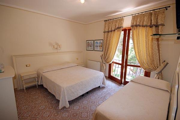 Четырехместный Номер Стандарт, Villa Capitorsola