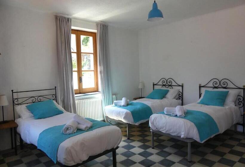 豪华三人间, Atipico