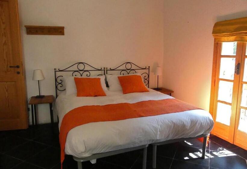 豪华房间, Atipico