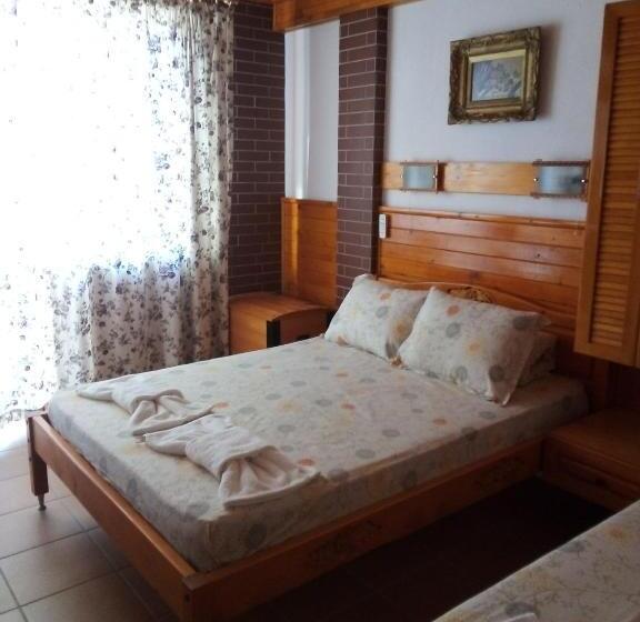 Трехместный Номер Комфорт, Doctor S House