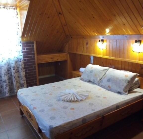 Triple Room Sea View, Doctor S House