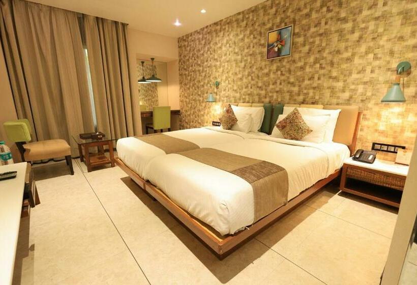 Номер Deluxe, Rs Exclusive Stay & Fine Dine   Near To Akola Junction