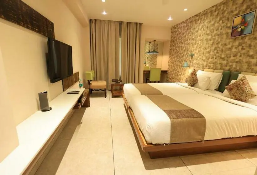 デラックスルーム, Rs Exclusive Stay & Fine Dine   Near To Akola Junction