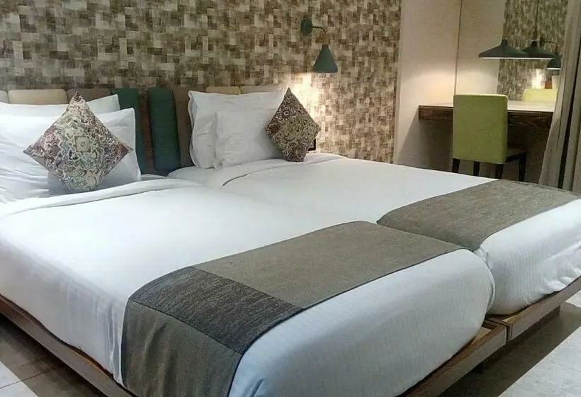 デラックスルーム, Rs Exclusive Stay & Fine Dine   Near To Akola Junction