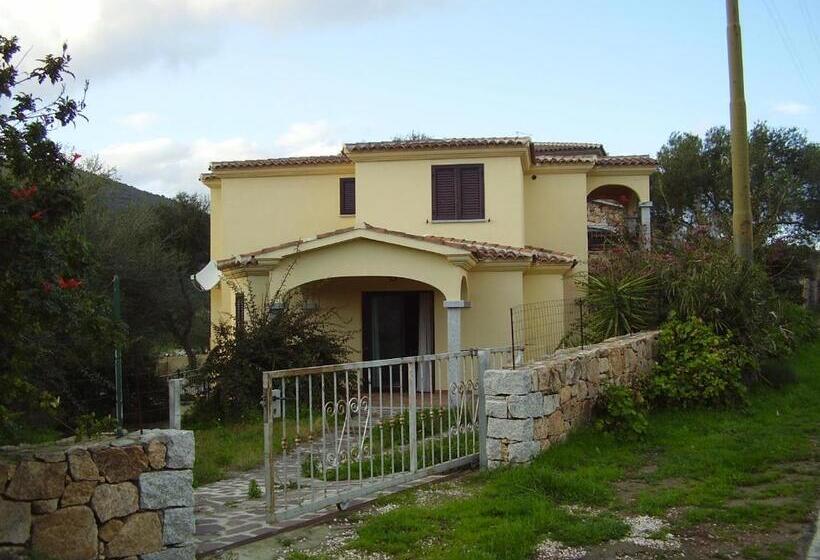 خانه 2 خوابه, Villa Dettori