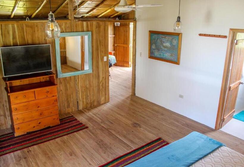 Люкс с Балконом, Cuna Luna Hosteria