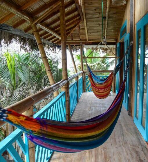 Люкс с Балконом, Cuna Luna Hosteria