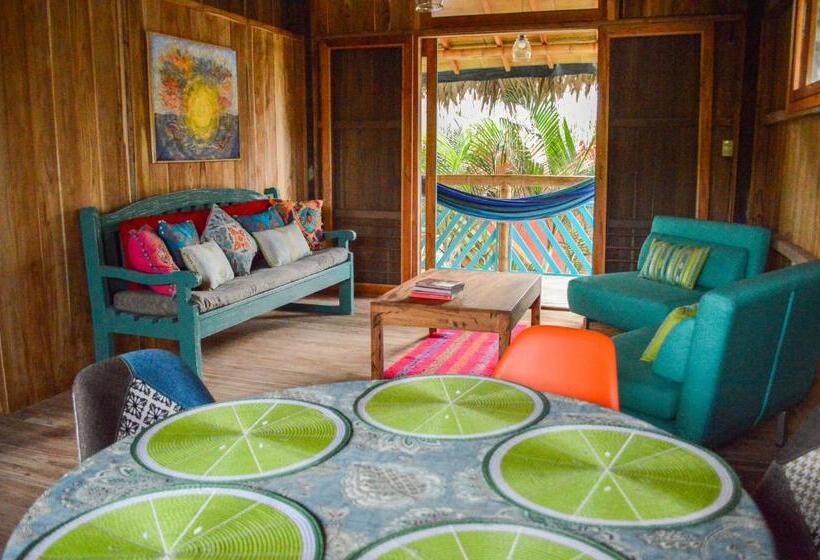 Люкс с Балконом, Cuna Luna Hosteria