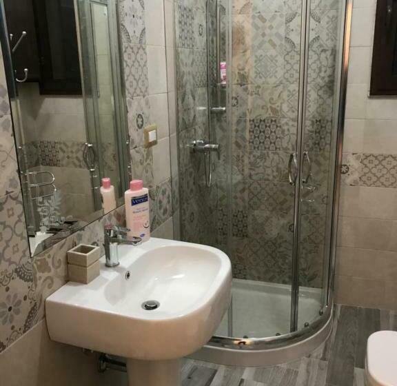 스탠다드 트리플 룸, Li Caseddi Ti Lu Cesarinu