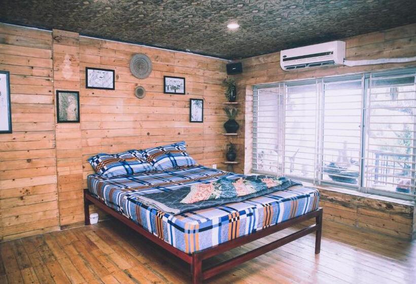 اتاق استاندارد چهارنفره با بالکن, Rỗng Homestay
