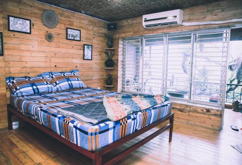 اتاق استاندارد چهارنفره با بالکن, Rỗng Homestay