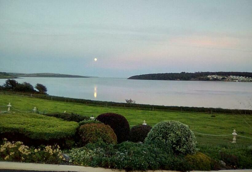 غرفة قياسية, Kilmacale House