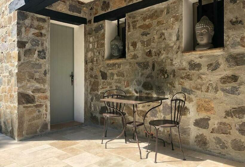 غرفة قياسية, Les Aurochs