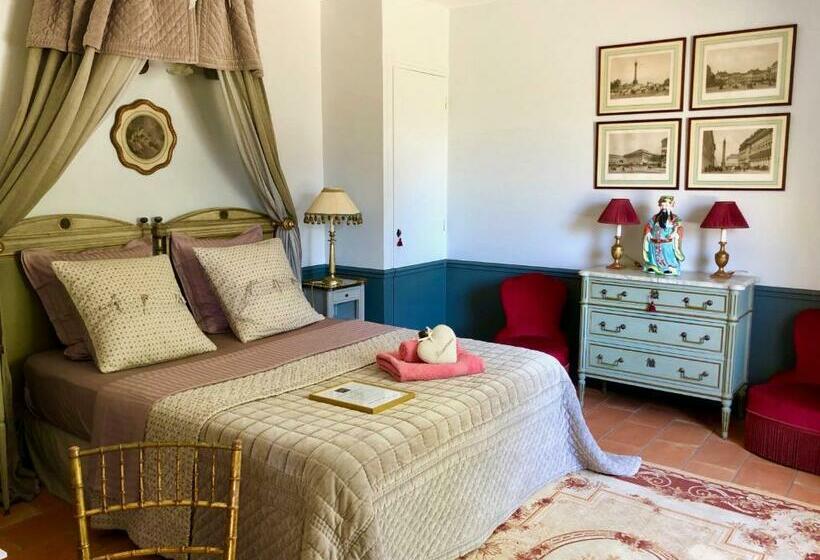 חדר סטנדרט עם מיטת קינג, Les Aurochs