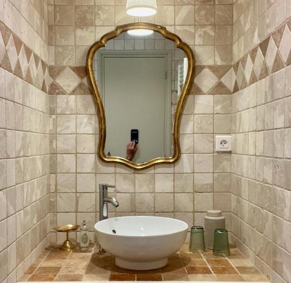 סוויטה נוף לגינה, Les Aurochs