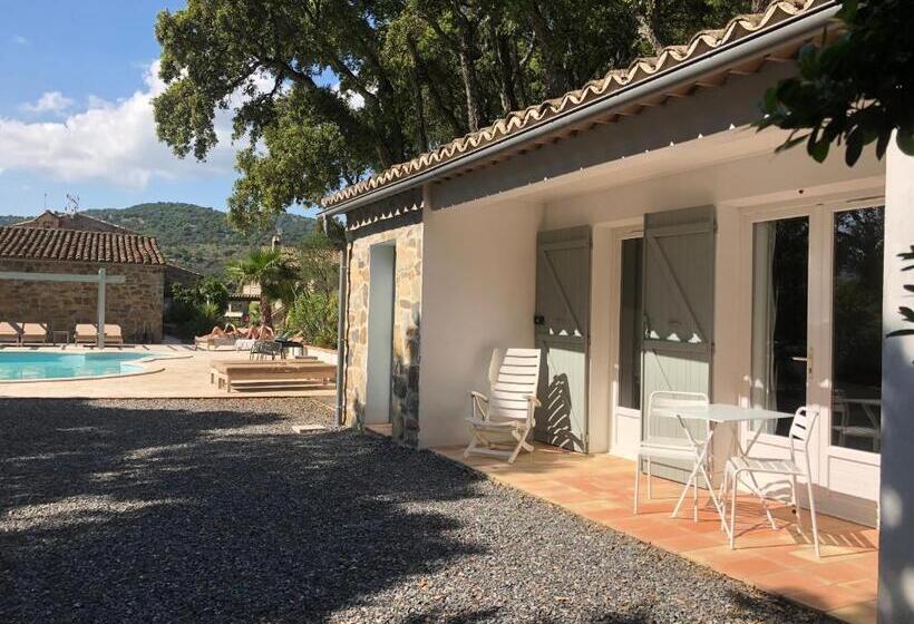 חדר סטנדרט עם מיטת קינג, Les Aurochs