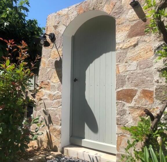 סוויטה נוף לגינה, Les Aurochs