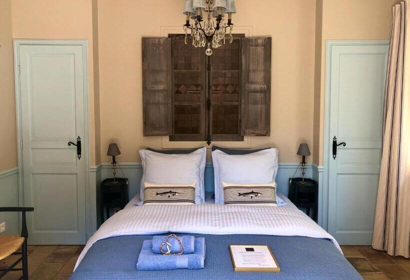 חדר סטנדרט עם מיטת קינג, Les Aurochs