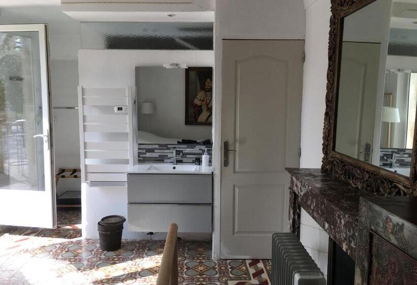 غرفة قياسية, Mas à Cheval Blanc En Provence