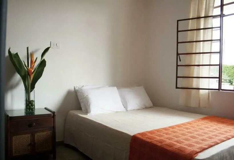 スタンダード４人部屋, Finca Hotel Villa Clara