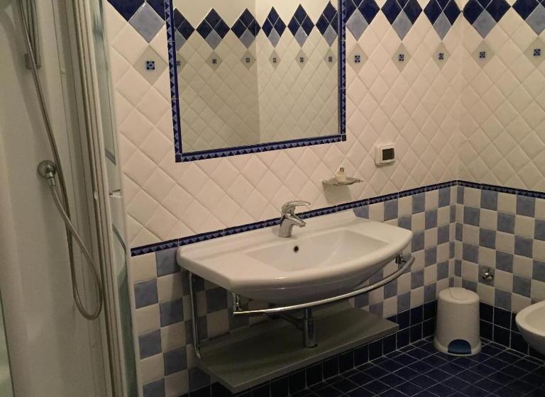 اتاق لوکس, Gr B&b